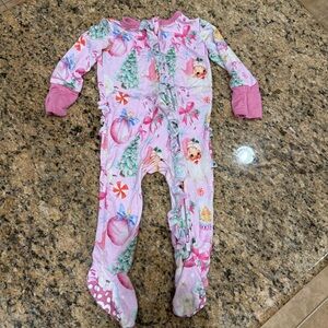 EUC - Merry Little Pinkmas Ruffle Footie - Bums & Roses - 0-3 months